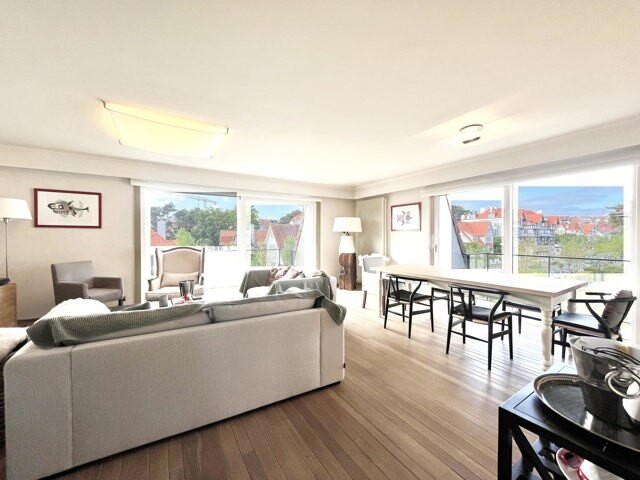 Prachtig ongemeubeld appartement op enkele stappen van het Albertplein! 